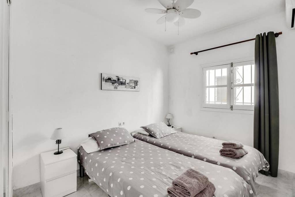 Capistrano Village, 1 Bedroom + Free Wi-Fi Nerja Extérieur photo