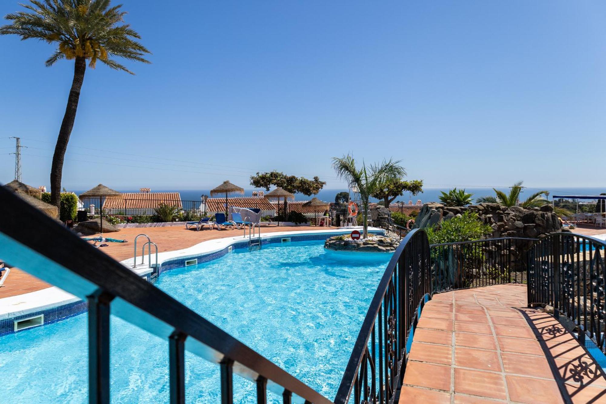 Capistrano Village, 1 Bedroom + Free Wi-Fi Nerja Extérieur photo