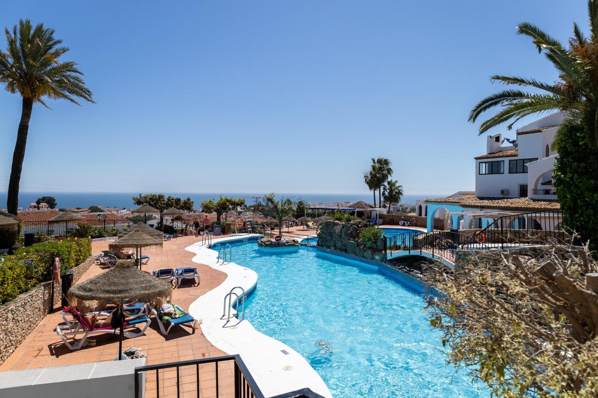 Capistrano Village, 1 Bedroom + Free Wi-Fi Nerja Extérieur photo